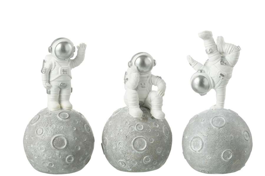 MONEY BOX ASTRONAUTS ON MOON POLY WHITE/SILVER ASSORTMENT OF 3
