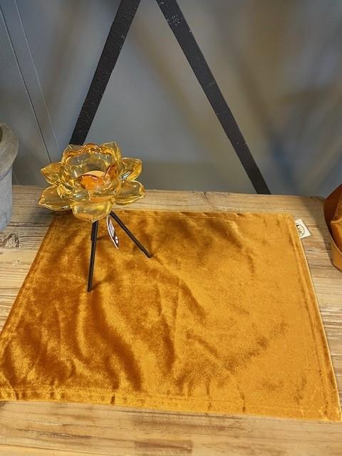 Spisebrikke Fløyel Mørk Oker 33X44