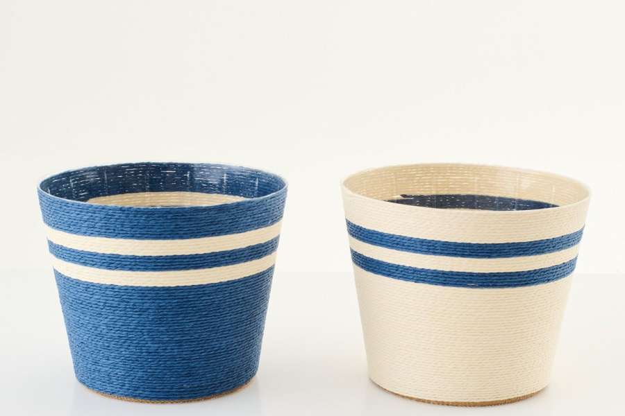 FLOWERPOT STRIPED PAPER WHITE/DARK BLUE EXTRA LARGE ASSORTMENT OF 2
