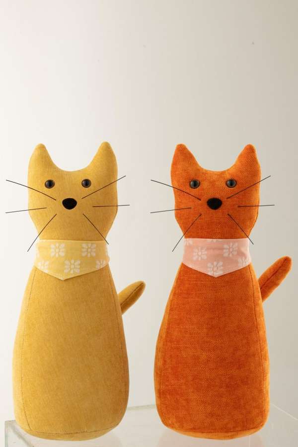 DOORSTOP CAT + SCARF POLYESTER WARM YELLOW/DARK ORANGE ASSORTMENT OF 2