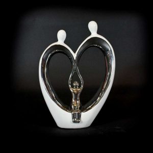Figur Hjertepar m/barn- hvit/sølv 30cm
